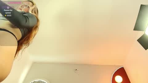 luna__velvet online show from March 5, 4:14 pm