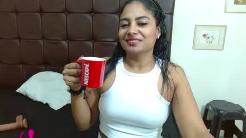 luna_fyre online show from February 18, 12:48 pm