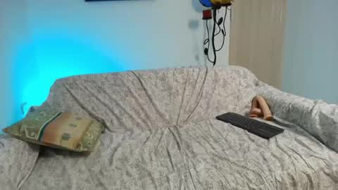 Lunaa online show from July 24, 2:37 pm