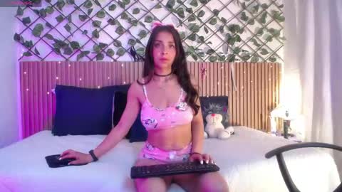 lunaaa_07 online show from May 1, 4:05 am