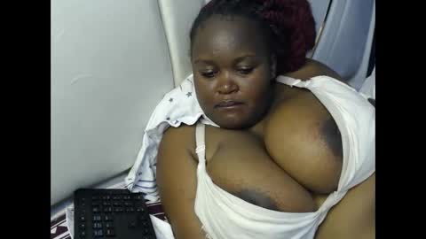 lunabloom01 online show from January 17, 10:23 am