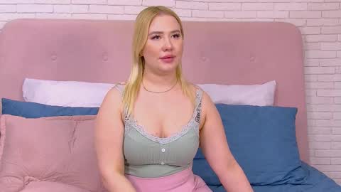 LunaHouston online show from January 31, 7:11 pm