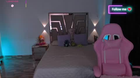 LUNA ROSE online show from May 29, 3:26 am
