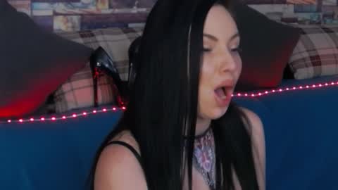 LunnaGray online show from March 1, 9:53 am