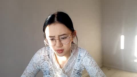 Roxie online show from April 9, 2:11 pm