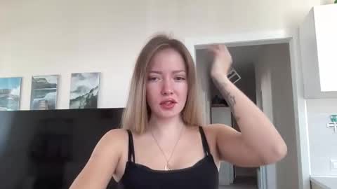 lusiluv online show from September 15, 10:23 am