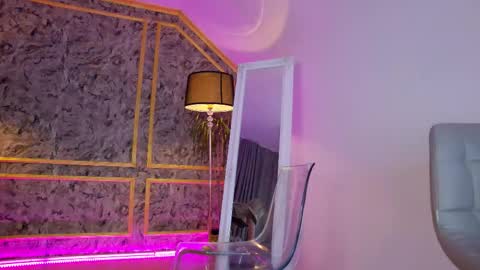 Deea And Chris online show from February 11, 4:03 am