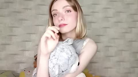 Lilly  online show from May 20, 11:51 am
