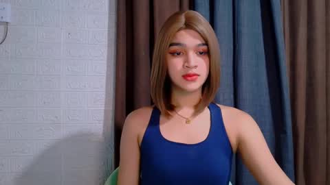 queen lux online show from March 20, 5:01 am