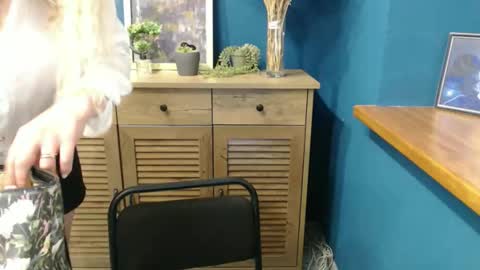 Donna online show from June 5, 6:50 am