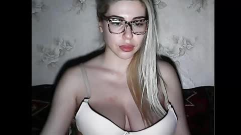 LuxSonyaStar online show from February 1, 8:47 pm