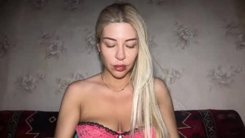LuxSonyaStar online show from August 2, 7:50 pm