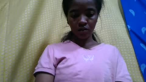 lydie856696 online show from July 1, 1:43 pm