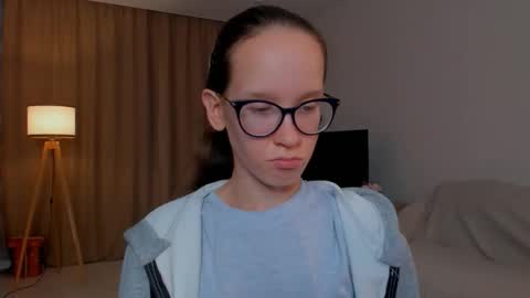 Sara online show from September 10, 5:46 pm