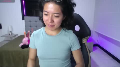 lynn_turner_ online show from March 12, 1:58 pm