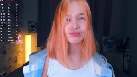 Cozy Lynns room online show from February 5, 9:23 am