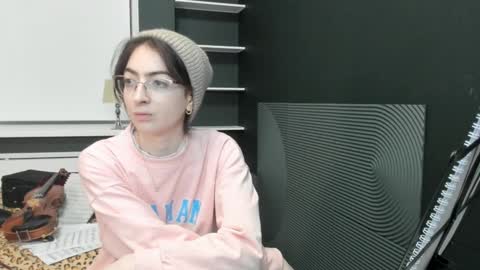 lynnfrere online show from January 7, 6:45 pm