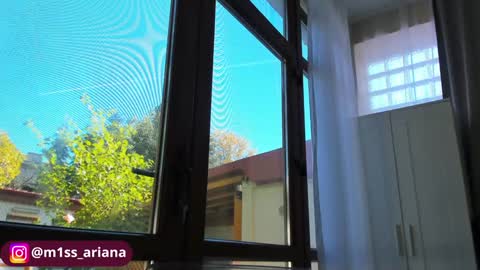 Ariana online show from October 29, 8:40 am