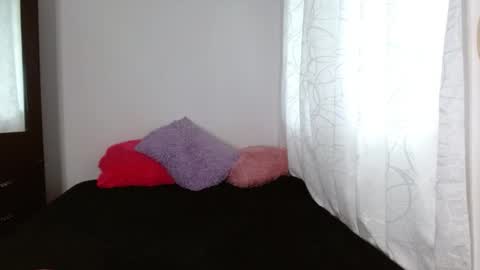 maaddy_thompson online show from January 15, 10:05 pm