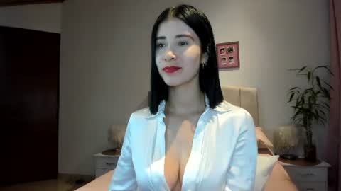 Macarena online show from June 12, 3:25 am