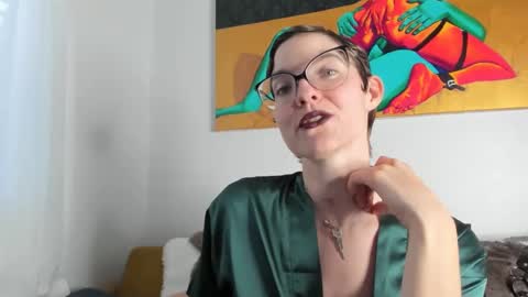 Madam Mezusa online show from December 17, 11:27 pm