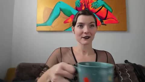 Madam Mezusa online show from December 10, 6:49 pm