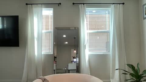 maddieurs online show from February 8, 9:40 pm