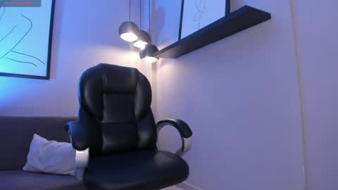 Maddison online show from April 2, 8:28 pm