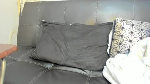 Madelaine  online show from April 9, 10:20 am