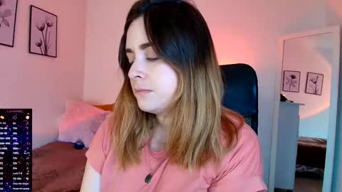 Snapshot of madelamee chatting on September 15, 4:25 pm madelamee online show from September 15, 4:25 pm
