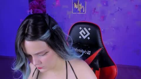 Madeline online show from December 2, 9:17 pm