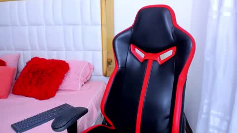 Snapshot of madelinejackson chatting on September 23, 12:09 am Madeline online show from September 23, 12:09 am