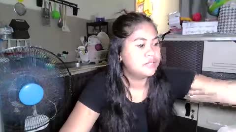 madelline2001 online show from April 2, 4:04 pm