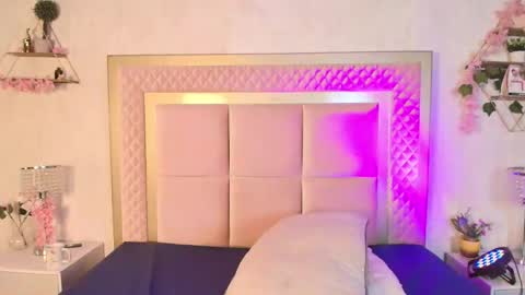 madhison_5 online show from February 28, 2:38 pm