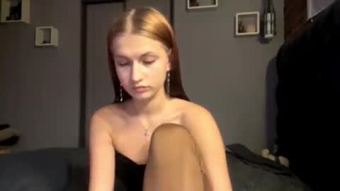 Lola online show from February 17, 4:17 pm