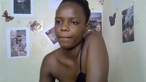 Maee online show from December 19, 4:10 pm