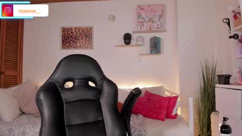 Maeve  schedule 11 am- 530 pm colombia time  online show from January 16, 3:52 pm