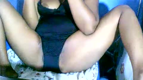 MaelahLove online show from March 5, 2:23 pm