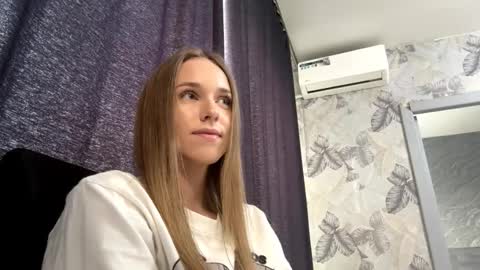 Sara online show from March 2, 7:15 am