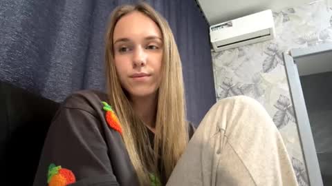 Sara online show from March 6, 7:25 am