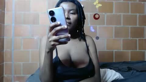 Snapshot of magaharper1 chatting on September 22, 3:27 am magaharper1 online show from September 22, 3:27 am