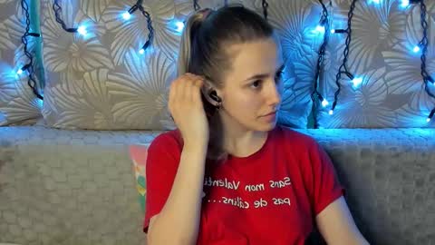 Maggie online show from March 4, 3:35 am