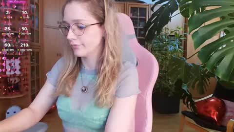 Nicole online show from February 17, 7:14 am