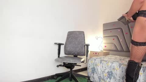 maia_520 online show from February 20, 6:09 pm