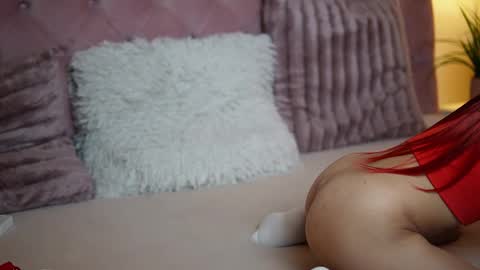  Maia  online show from December 1, 11:51 pm