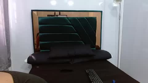 maily_adams online show from January 8, 6:31 pm