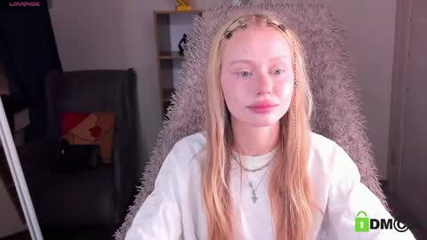 Malena online show from May 10, 10:28 am