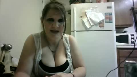 Snapshot of malinda702 chatting on March 6, 1:16 am malinda702 online show from March 6, 1:16 am