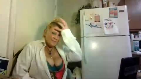 malinda702 online show from August 7, 8:10 am