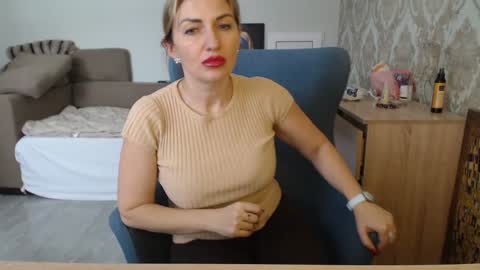 mallinia online show from February 5, 12:19 pm